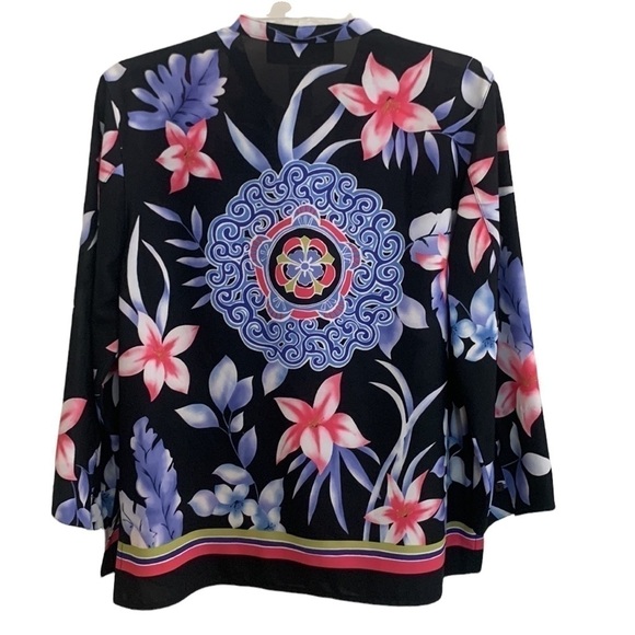 Sag Harbor Floral‎ Mandala Inspired Long Sleeve V Neck Blouse - Size SP - Picture 2 of 7